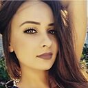 Aynure, 34 года