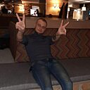 Олег, 33 года