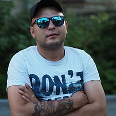 Фотография мужчины Денис, 32 года из г. Барнаул