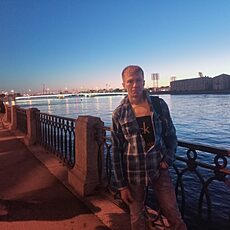 Фотография мужчины Владимир, 35 лет из г. Санкт-Петербург