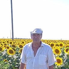 Фотография мужчины Валерий, 71 год из г. Приморск