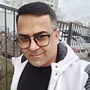 Кумар Васдев, 44 года