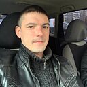 Лев, 37 лет