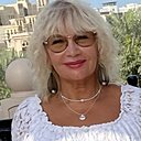 Lara, 63 года