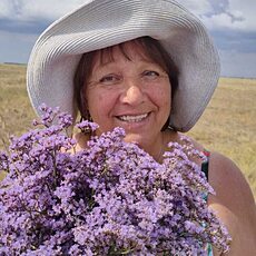 Фотография девушки Валюша, 68 лет из г. Барнаул