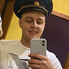 Фотография мужчины Владислав, 28 лет из г. Южно-Курильск