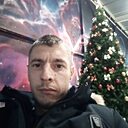 Лев, 39 лет