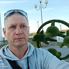 Фотография мужчины Игорь, 45 лет из г. Муравленко