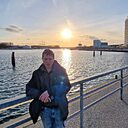 Роман, 42 года