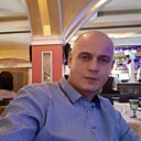 Ден, 42 года