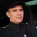 Илья, 33 года