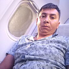 Фотография мужчины Жамшед, 33 года из г. Кингисепп