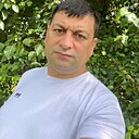 Эльсевар, 47 лет