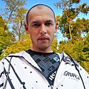 Михаил, 32 года