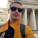 Макс, 33 года