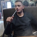 Лев, 22 года