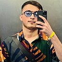 Саша, 24 года