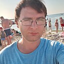 Саша, 33 года