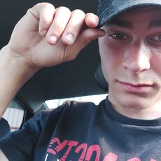 Фотография мужчины Илья, 23 года из г. Ракитное (Белгородская Область)