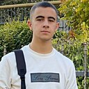 Азиз, 20 лет
