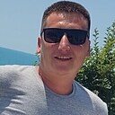 Ро, 29 лет