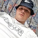 Виктор, 25 лет