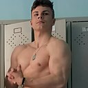 Максим, 23 года