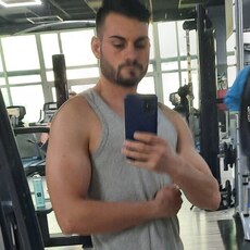 Фотография мужчины Valentin, 26 лет из г. București