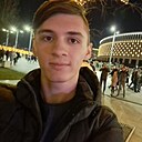 Максим, 23 года