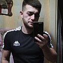 Лев, 32 года