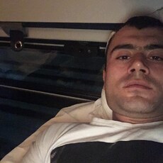 Фотография мужчины Улугбек, 32 года из г. Брянск