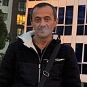 Ваге, 52 года