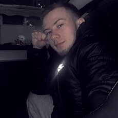 Фотография мужчины Антон, 22 года из г. Нижнекамск