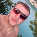 Максим, 33 года