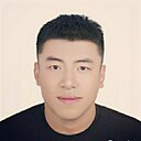 Lee, 31 год