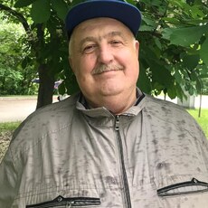 Фотография мужчины Михаил, 68 лет из г. Санкт-Петербург