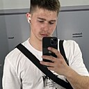 Максим, 24 года