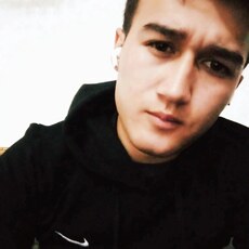 Фотография мужчины Алик Умаров, 26 лет из г. Канск