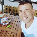 Михаил, 33 года