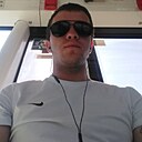 Тема Тема, 32 года