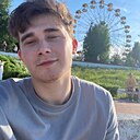 Роман, 25 лет