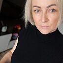 Blondie, 49 лет