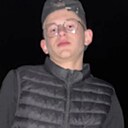 Роман, 25 лет