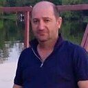 Гор, 48 лет