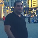 Ar Yan, 45 лет