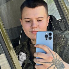 Фотография мужчины Валерий, 22 года из г. Хабаровск