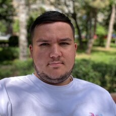 Фотография мужчины Madalin, 25 лет из г. Ploiești