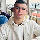 Максим, 23 года