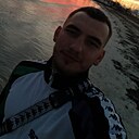 Макс, 24 года