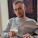 Максим, 33 года